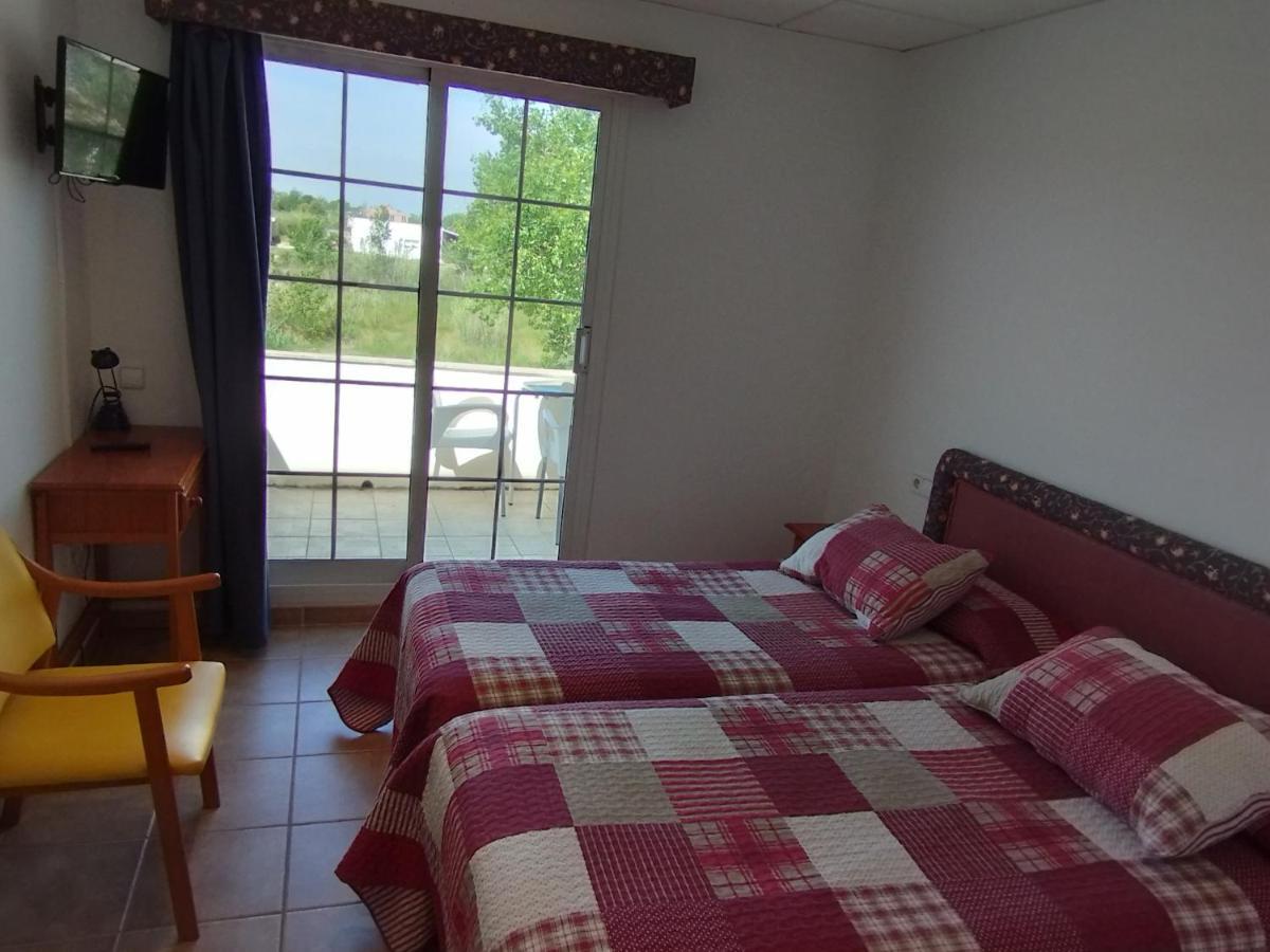 Hostal Restaurant Paca 利乌玛 外观 照片